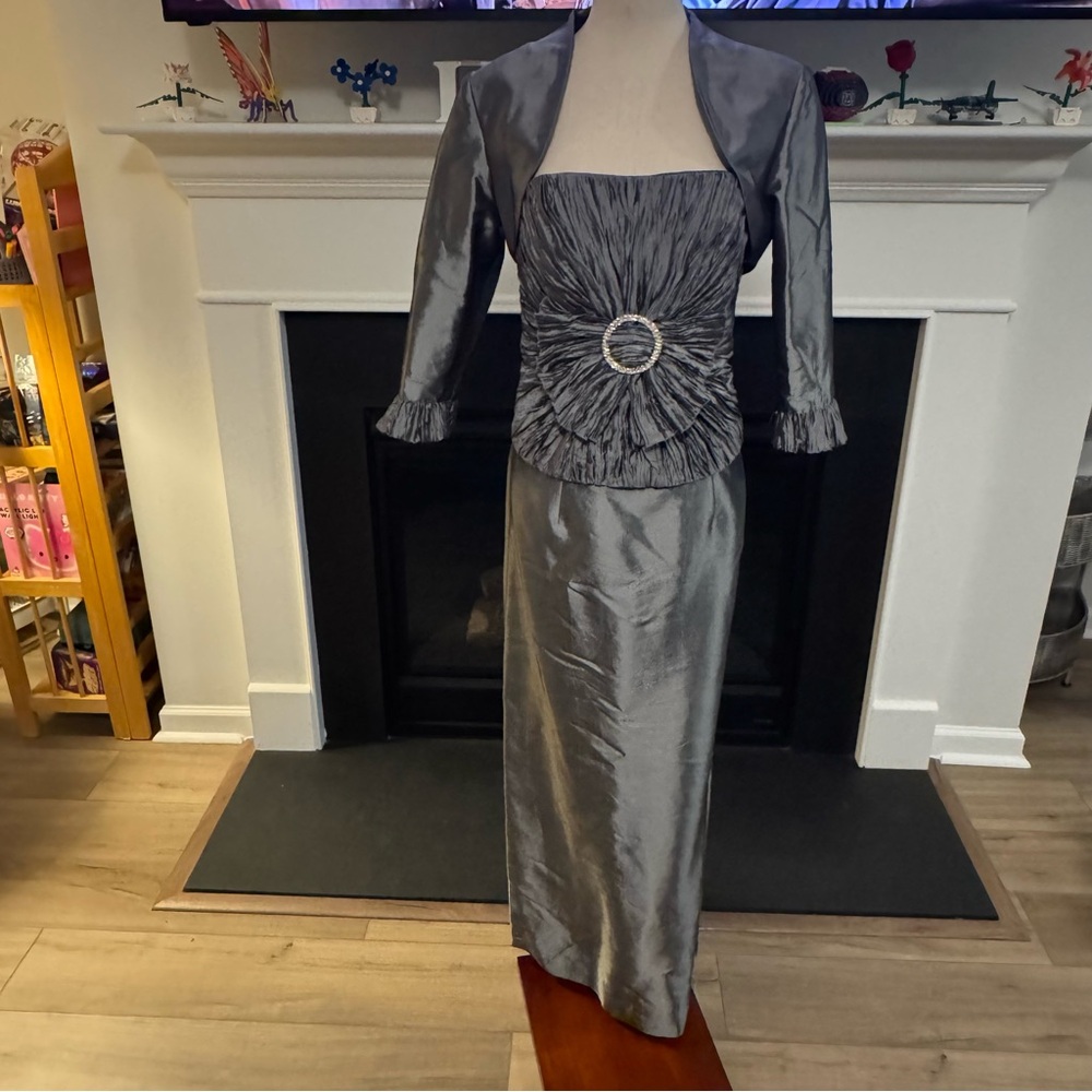Cameron Blake by Mon Cheri Two-Piece Formal Gown Set – Y2K – Size 8